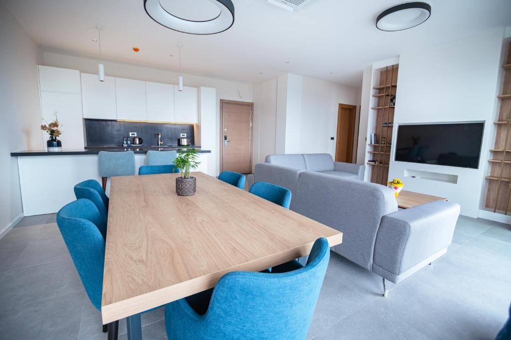 09 Nights of 3 Capitals. 1 Epic Holiday. Just £849pp