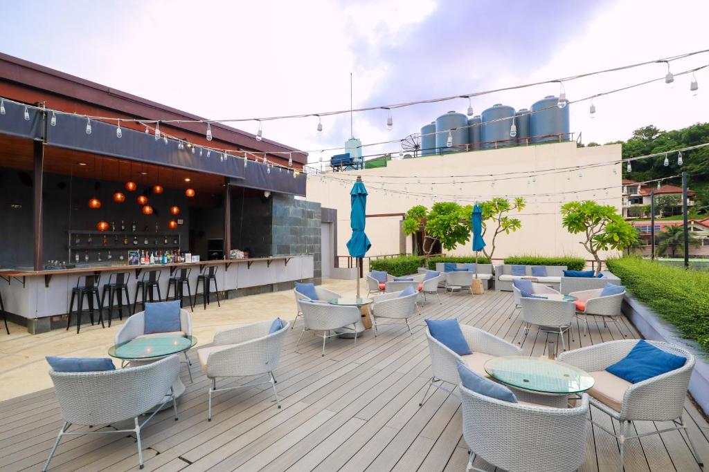 WE'VE MADE KOH LIPE EASY! 14 Nights Koh Lipe, Phuket & Bangkok Price starting From £1,399pp