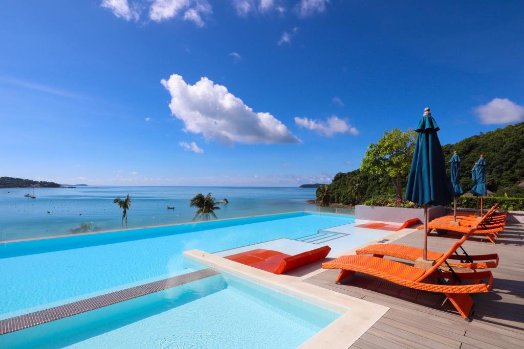 WE'VE MADE KOH LIPE EASY! 14 Nights Koh Lipe, Phuket & Bangkok Price starting From £1,399pp