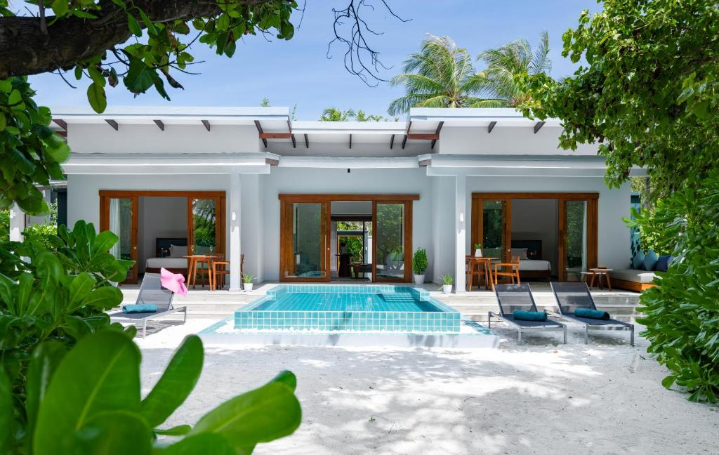 07 Nights in Ifuru Island Maldives price starting from £1,799/pp FREE Upgrade from Sunset Sky Suite to Sunset Beach Suite | All Inclusive