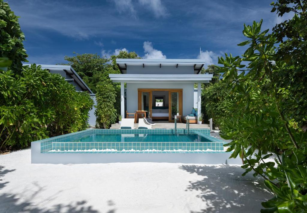 07 Nights in Ifuru Island Maldives price starting from £1,799/pp FREE Upgrade from Sunset Sky Suite to Sunset Beach Suite | All Inclusive