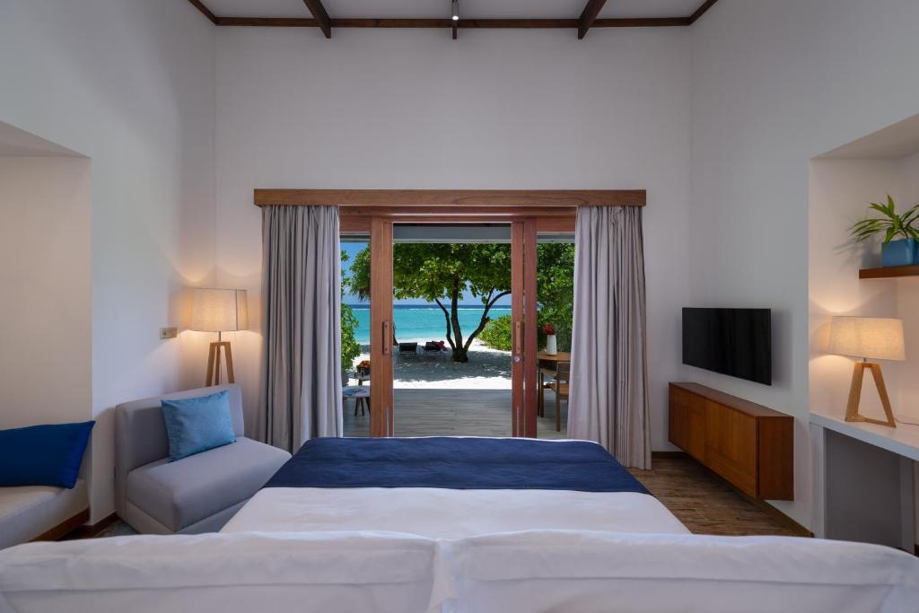 07 Nights in Ifuru Island Maldives price starting from £1,799/pp FREE Upgrade from Sunset Sky Suite to Sunset Beach Suite | All Inclusive