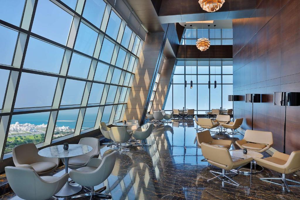 Soothing Holiday in the Maldives and Abu Dhabi