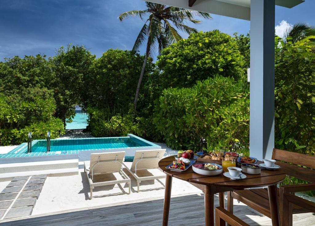 07 Nights in Ifuru Island Maldives price starting from £1,799/pp FREE Upgrade from Sunset Sky Suite to Sunset Beach Suite | All Inclusive