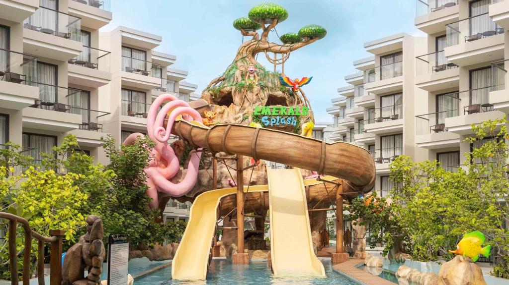 10 Nights 40% Discount Offer Twin Centre Holiday Deal