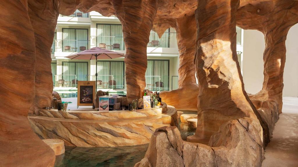 10 Nights 40% Discount Offer Twin Centre Holiday Deal