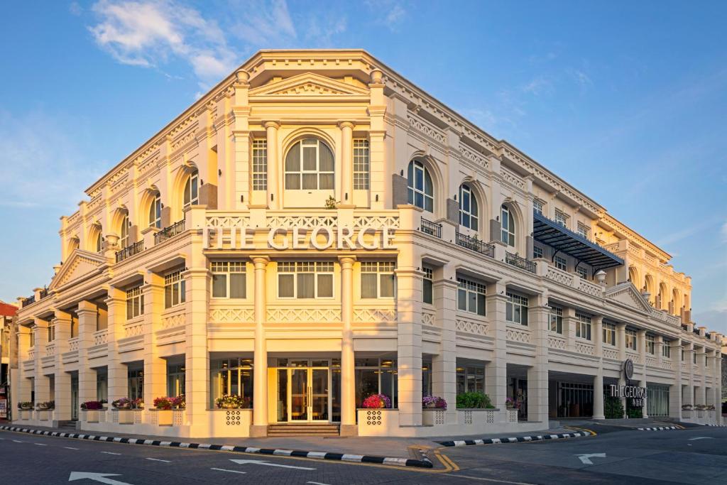 10 NIGHTS. 4 WORLDS. Kuala Lumpur → Cameron Highlands → Banjaran → Penang. price starting from £1,350PP