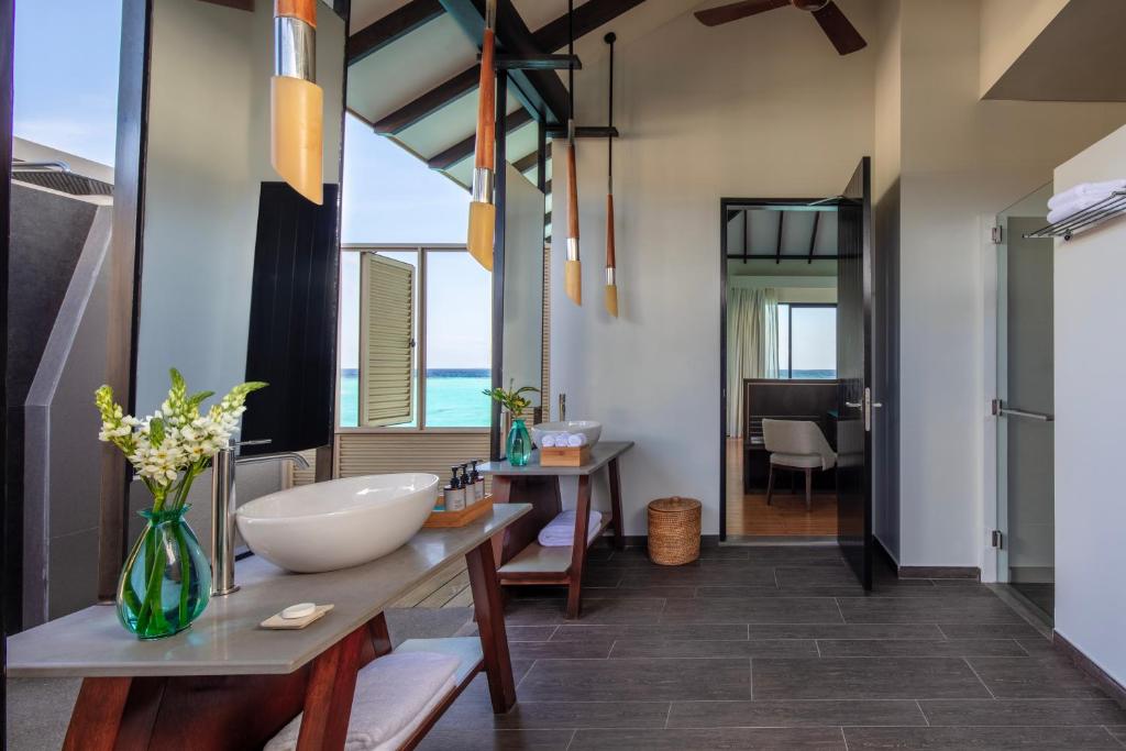 07 Nights Stay In Maldives Most Iconic Resort