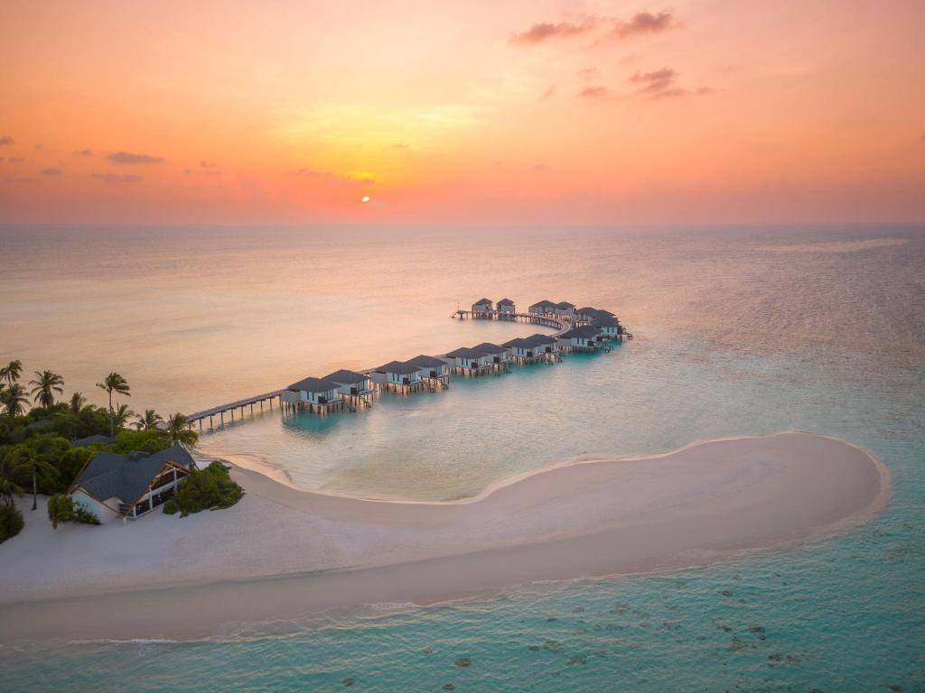 07 Nights Stay In Maldives Most Iconic Resort