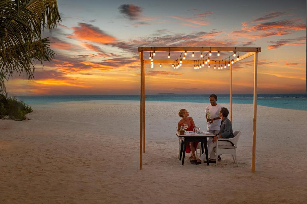 07 Nights Stay In Maldives Most Iconic Resort