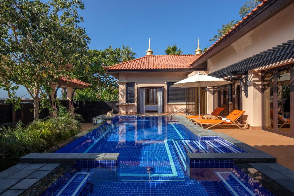 3 Nights in Anantara The Palm – A Family Escape! price starting from £2,299/per family