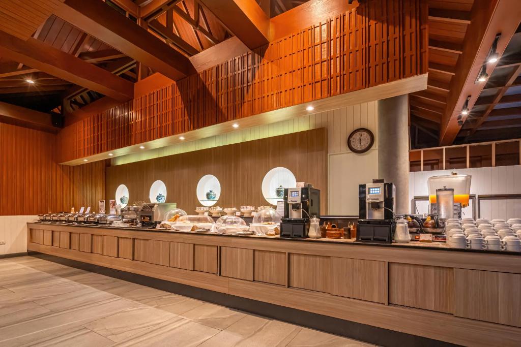 Embark on a 12 Nights Thailand Adventure! just in £ 1349pp