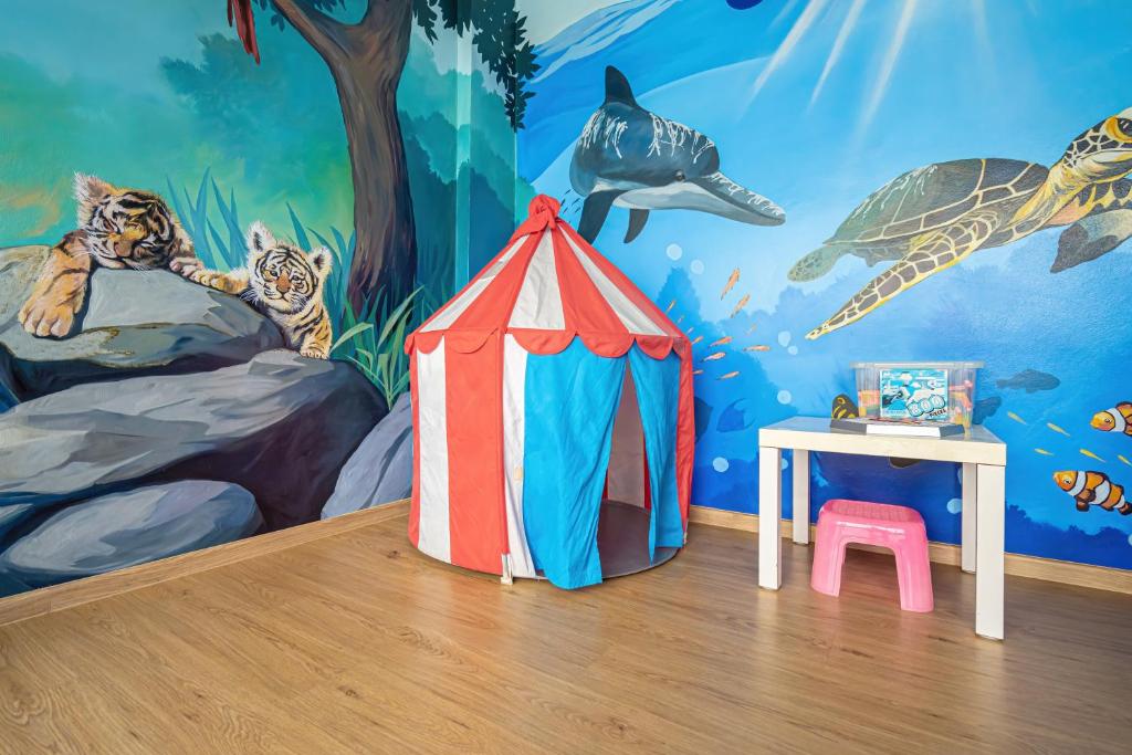 Embark on a 12 Nights Thailand Adventure! just in £ 1349pp