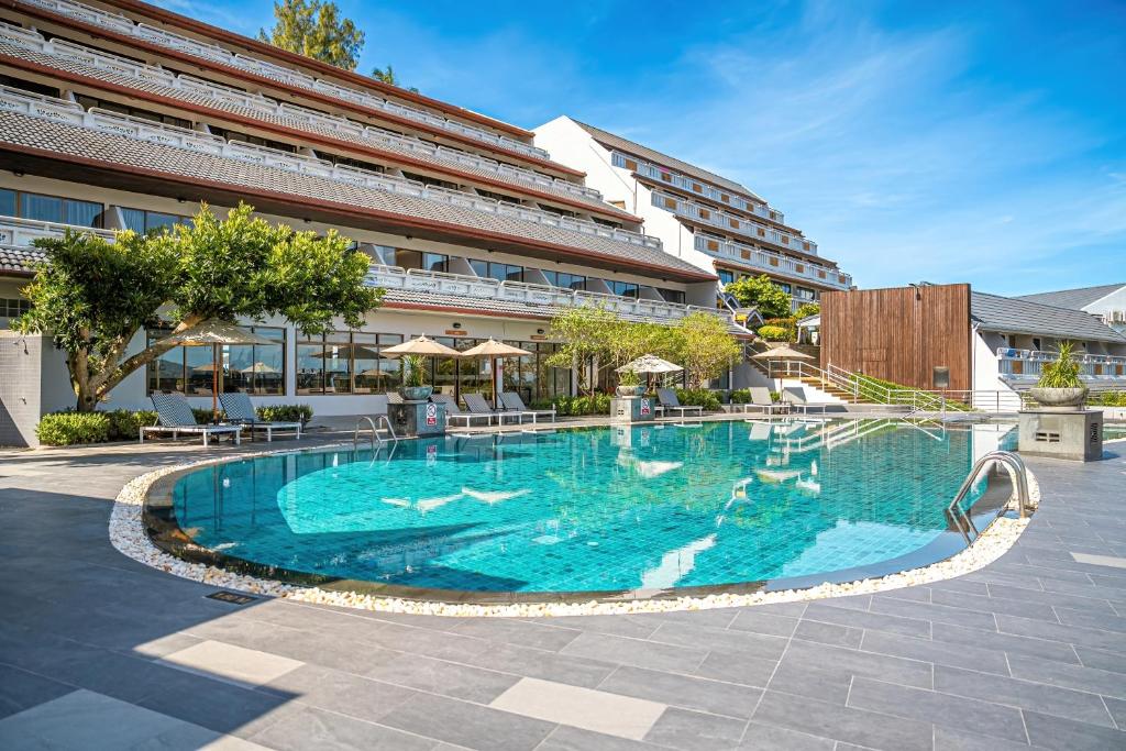 Embark on a 12 Nights Thailand Adventure! just in £ 1349pp