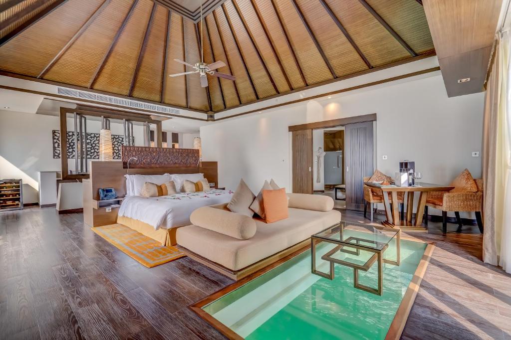 3 Nights in Anantara The Palm – A Family Escape! price starting from £2,299/per family