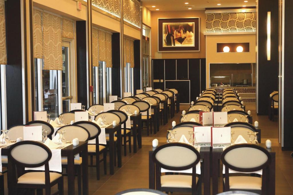 Twin City Deluxe Deal Punta Cana || Miami