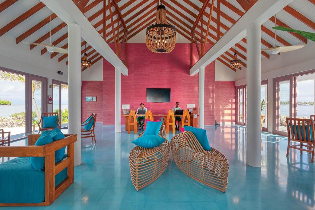 10 Nights of Pure Bliss: Atlantis, The Palm & Maldives Beach Villa– Half Board & Oblu Island Plan Limited Time Offer £2749/PP