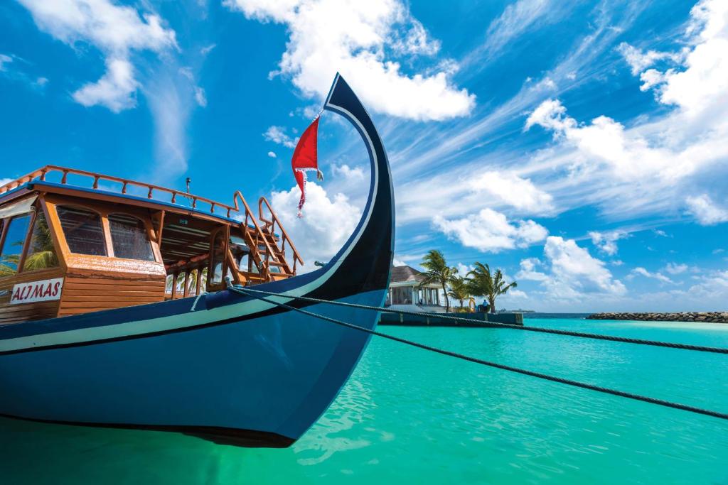 10 Nights of Pure Bliss: Atlantis, The Palm & Maldives Beach Villa– Half Board & Oblu Island Plan Limited Time Offer £2749/PP