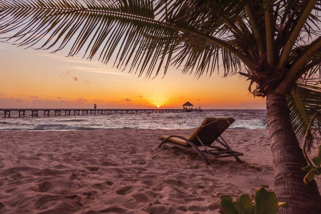 10 Nights of Pure Bliss: Atlantis, The Palm & Maldives Beach Villa– Half Board & Oblu Island Plan Limited Time Offer £2749/PP