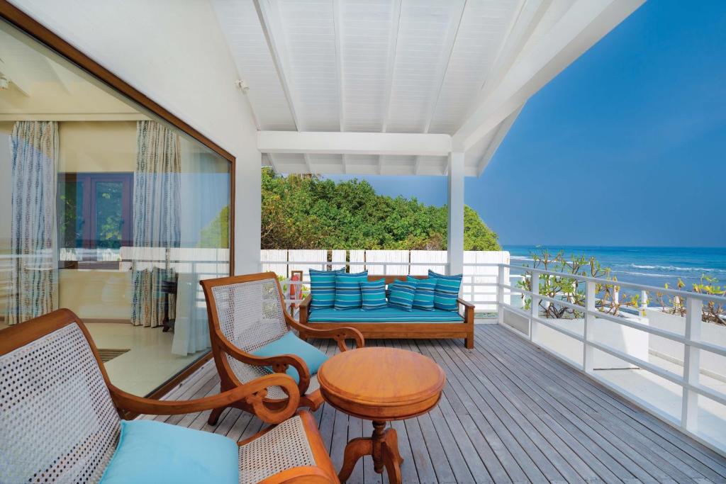 10 Nights of Pure Bliss: Atlantis, The Palm & Maldives Beach Villa– Half Board & Oblu Island Plan Limited Time Offer £2749/PP