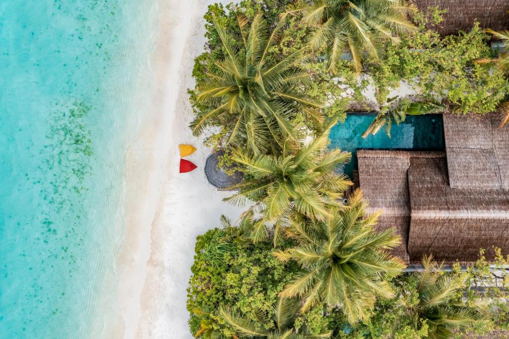 07 Nights of Luxury Holiday in Ozen Life Madhoo with Wind Villa