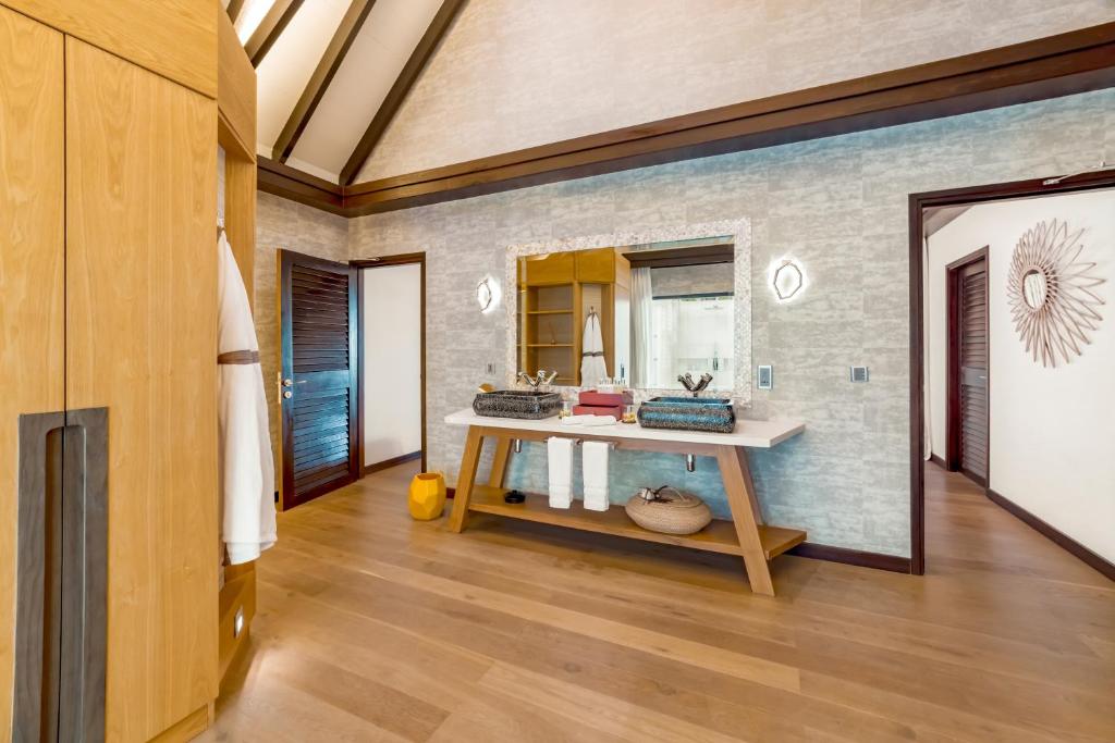 07 Nights of Luxury Holiday in Ozen Life Madhoo with Wind Villa