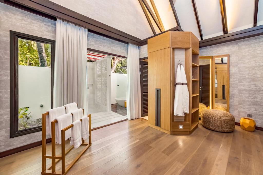 07 Nights of Luxury Holiday in Ozen Life Madhoo with Wind Villa