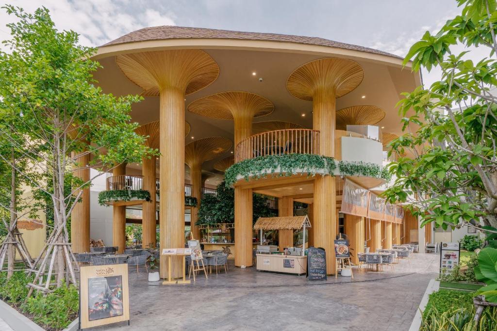 10 Nights 40% Discount Offer Twin Centre Holiday Deal