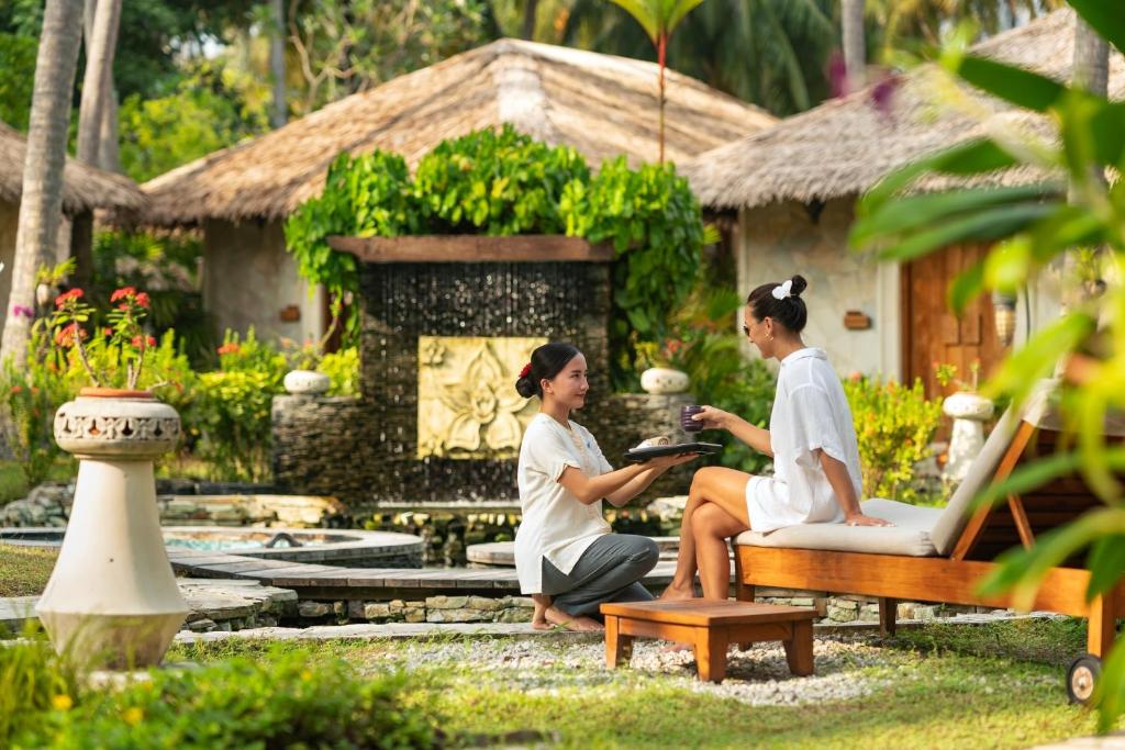 “07 Night Escape to Paradise Bandos Maldives with Standard Beachfront Room”