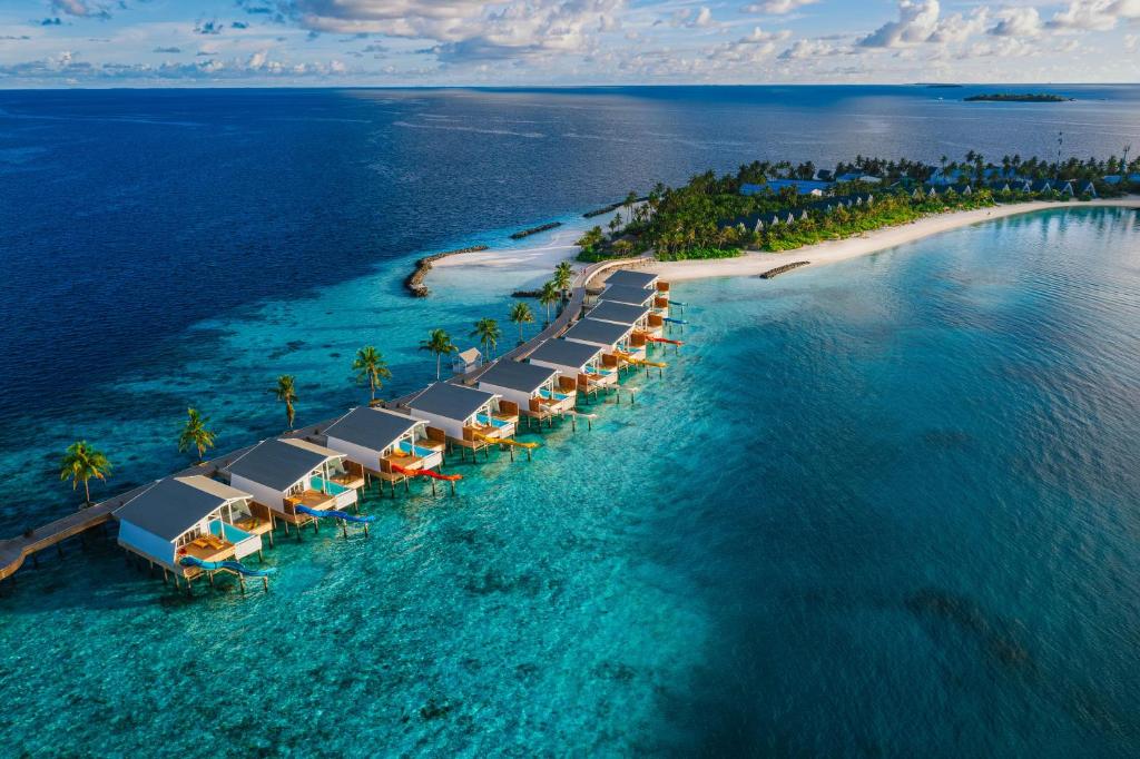 07 NIghts Holiday at Oaga Art Resort Maldives with Veyoge Gallery Pool Villa