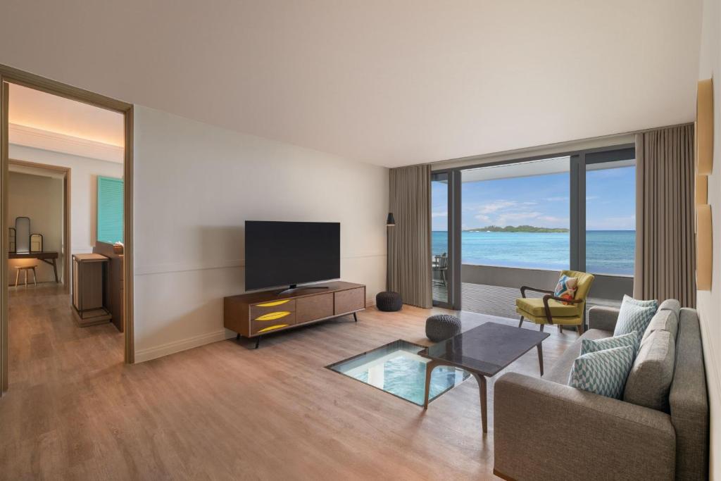 7 Nights Holiday Deal: New Winter Offer of Le Meridien Maldives with Lagoon Villa (All Inclusive Meal Plan)£3199/PP only