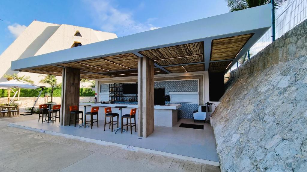 Travel to Orlando, Florida to experience the thrill & adventure