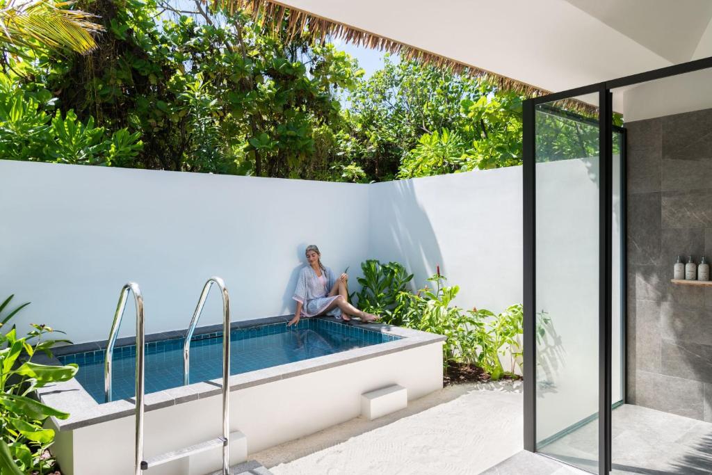 7 Nights Holiday Deal: New Winter Offer of Le Meridien Maldives with Lagoon Villa (All Inclusive Meal Plan)£3199/PP only