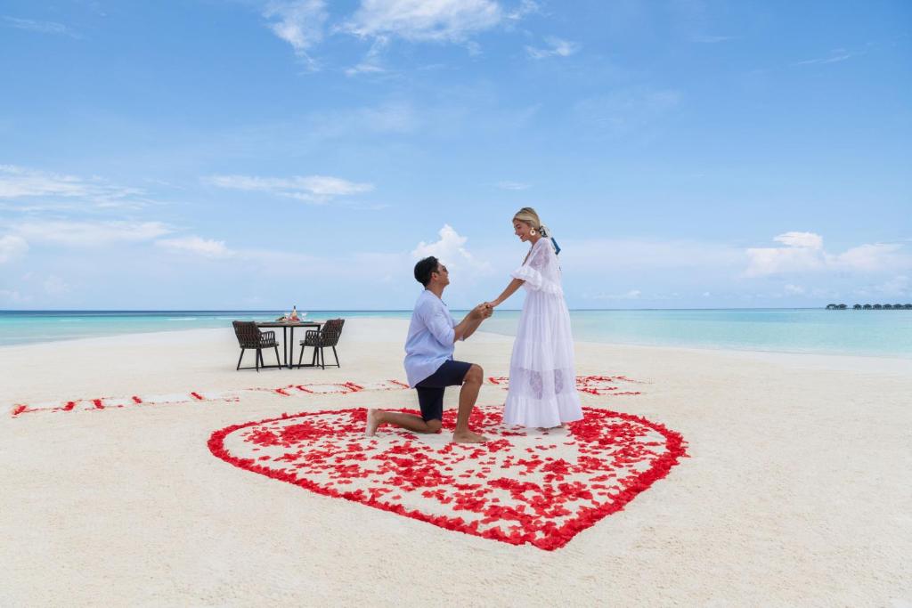 7 Nights Holiday Deal: New Winter Offer of Le Meridien Maldives with Lagoon Villa (All Inclusive Meal Plan)£3199/PP only