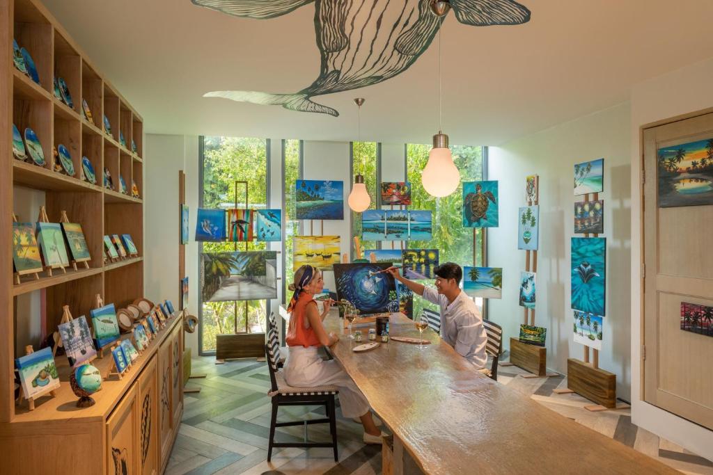 7 Nights Holiday Deal: New Winter Offer of Le Meridien Maldives with Lagoon Villa (All Inclusive Meal Plan)£3199/PP only