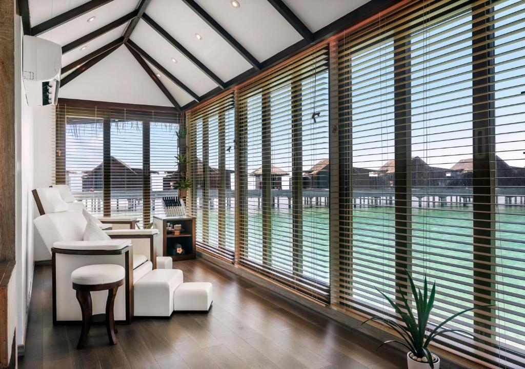 06 Nights Holiday Deal || Grand Park Kodhipparu Maldives