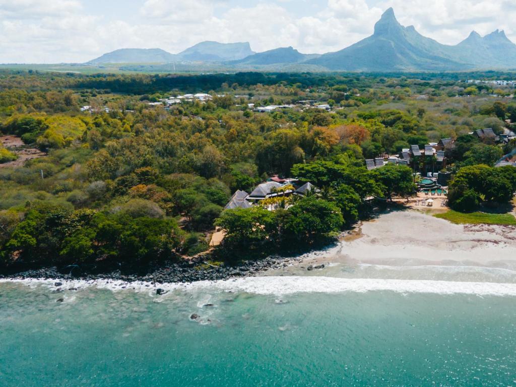 10 Nights Holiday at Dubai & Mauritius with Half Board