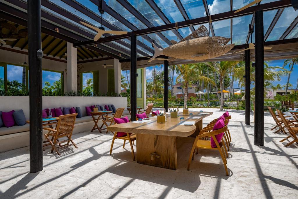 Exclusive Family Deal of Maldives All-Inclusive 07 Nights in Family Two Bedroom unit w/flights & Transfers