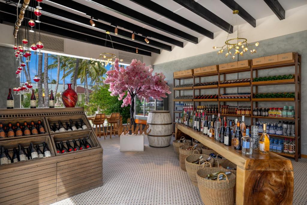 Exclusive Family Deal of Maldives All-Inclusive 07 Nights in Family Two Bedroom unit w/flights & Transfers