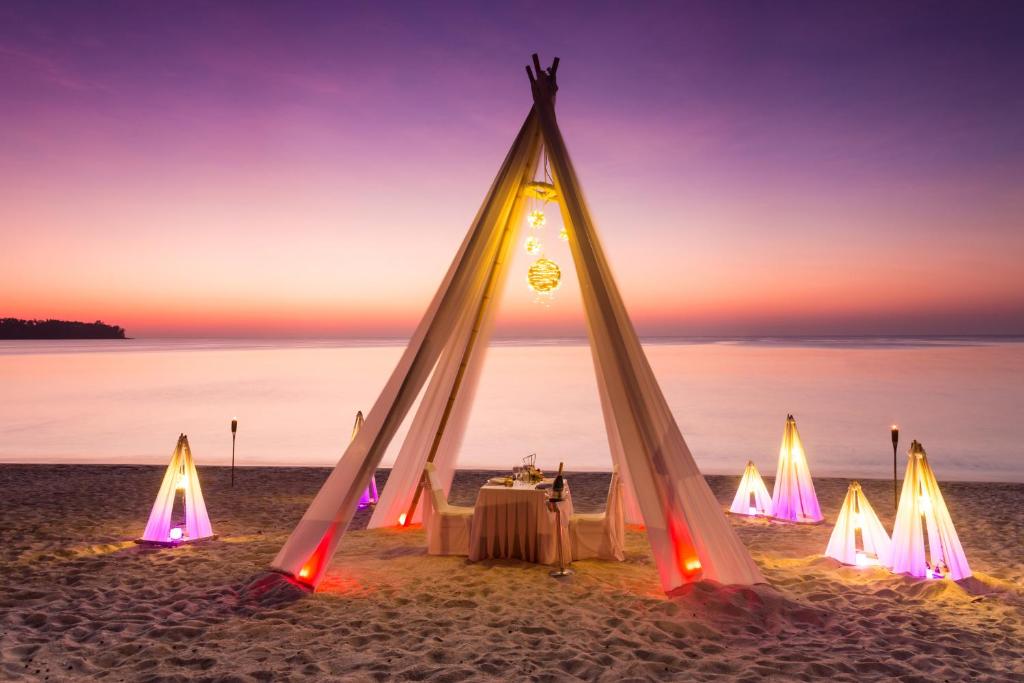 Sun-Kissed Sands and Arabian Nights: Embrace the Magic of Phuket and Dubai on a 10 Night Twin Centre Retreat.