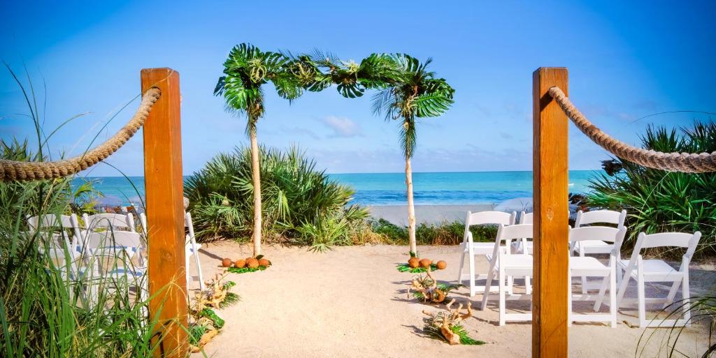 11 Nights USA Adventure Explore Orlando, Miami & Key West like never before 5-Star Resorts + Transfers Included Only £1749/PP