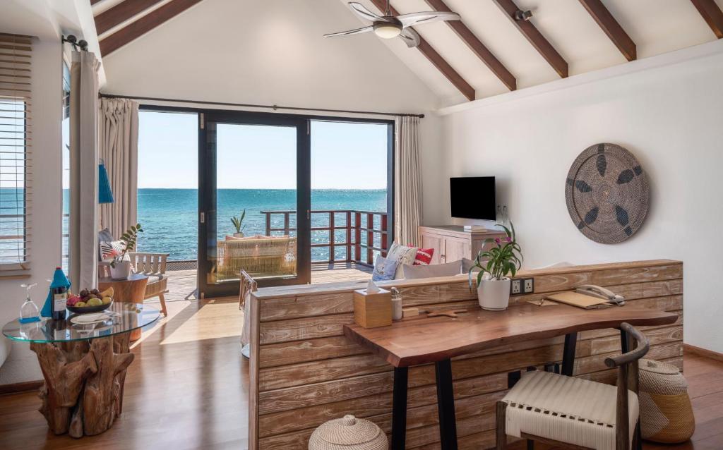 06 Nights Holiday Deal || Grand Park Kodhipparu Maldives