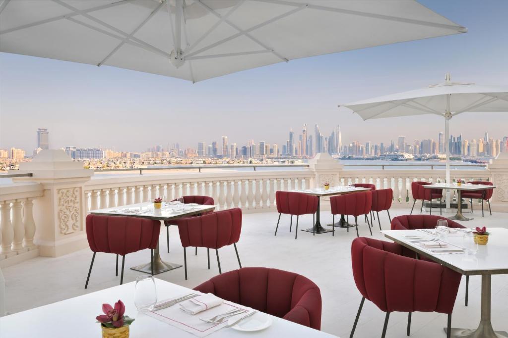 Unwind in Style and absolute Luxury at Raffles the Palm – 3 Nights with Half Board experience