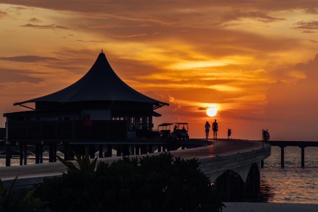 35 % off, 07 Nights holiday to the appealing Cinnamon Hakuraa Huraa Maldives, on all-inclusive w/flights and transfers