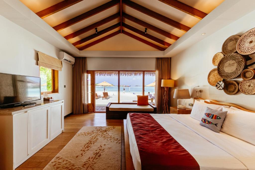07 Nights of Aquatic Wonder at Grand Hyatt Dubai & Cinnamon Dhonveli Maldives, £ 2199 pp