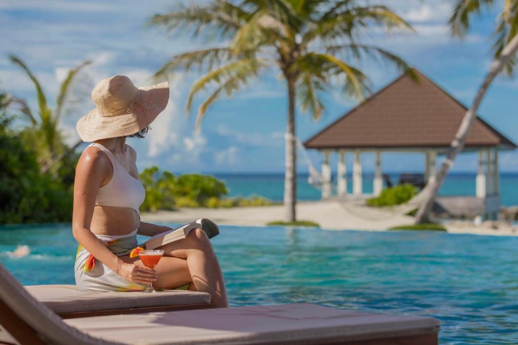 Ignite romance with a 10 Nights Stay at Varu by Atmosphere Water Villa with Pool Maldives and Fairmont Palm Dubai