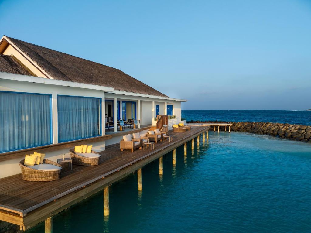 10 Nights of Pure Bliss: Atlantis, The Palm & Maldives Beach Villa– Half Board & Oblu Island Plan Limited Time Offer £2749/PP
