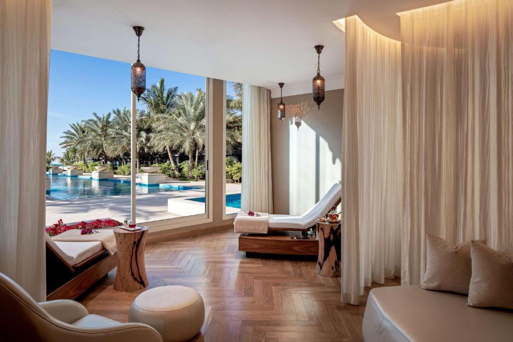 07 nights twin centre holiday at Waldorf Astoria Ras Al Khaimah & Waldorf Astoria Dubai with flights and transfers,