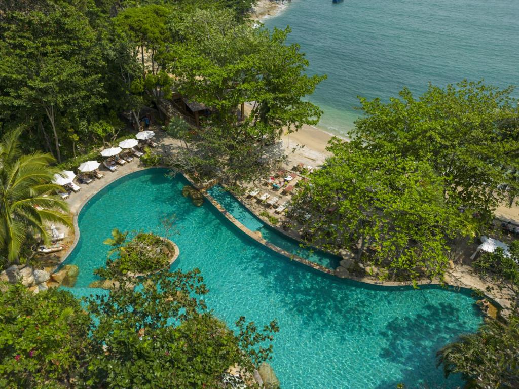 10 Nights Escape to Paradise: Unforgetable Full Moon Party Getaway in Koh Samui & Koh Phangan! For just £1,399pp!