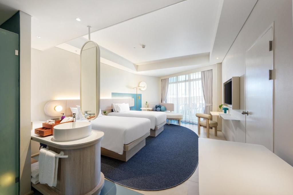 12-Night Multi-Center Thailand Escape! covering Bangkok, Koh Samui & Phuket! price starting from £1,299/PP